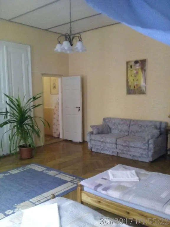 Pensiune Eoetvoes Rooms Ungaria
