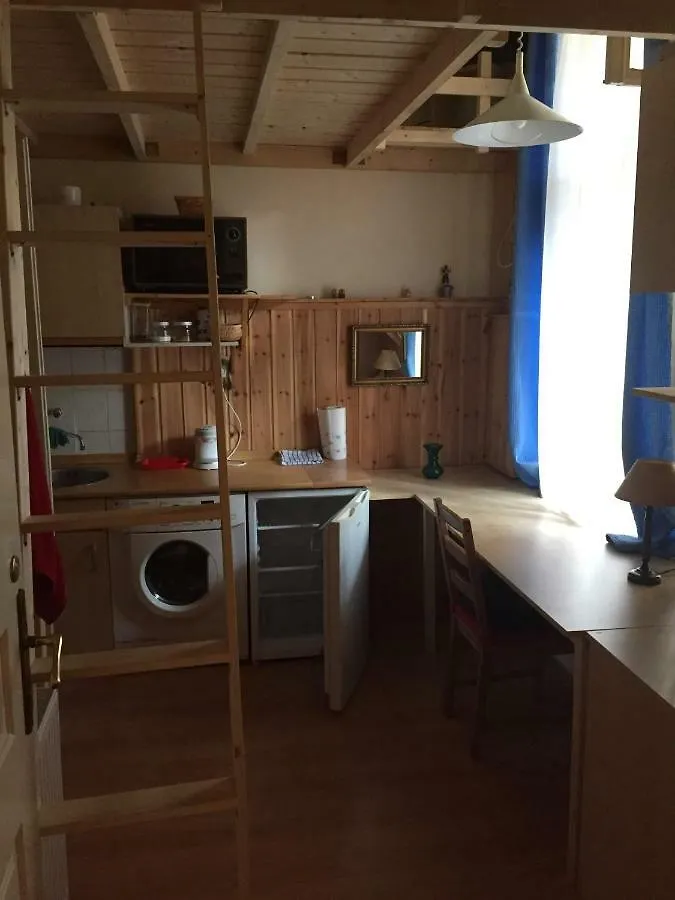 Eoetvoes Rooms